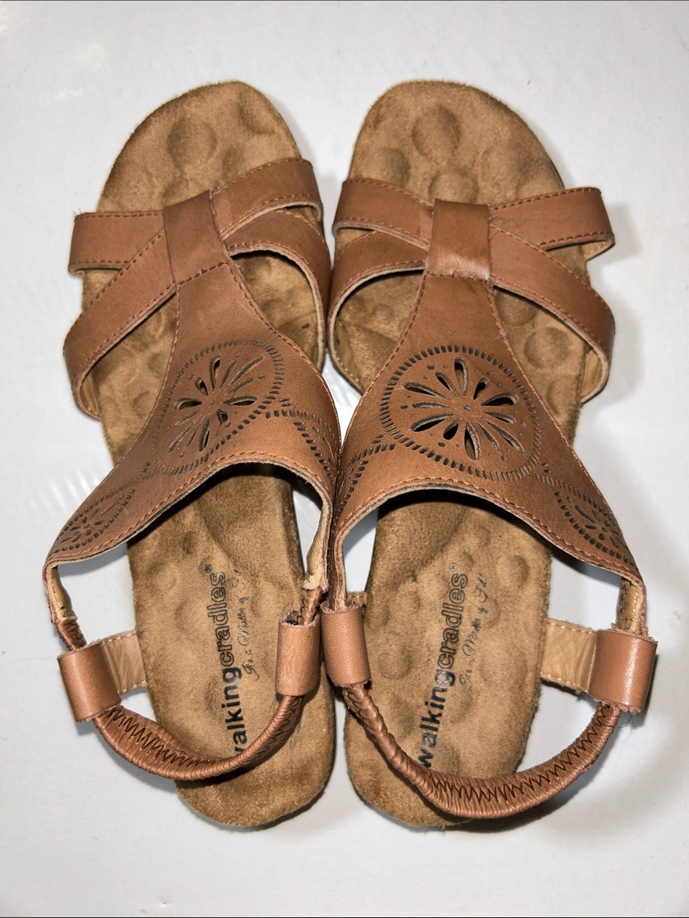 NWOB Walking Cradles Cookie Leather Floral Tiny Pillows Comfort Sandals